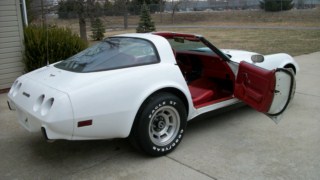 1979 white/red Corvette Convertible Images